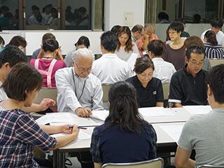 在宅医療・介護関係者向け勉強会「在宅医療・介護等多職種連携についての事例検討会」の様子